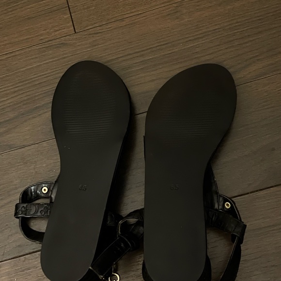 Guess Black Sandals - Picture 2 of 2